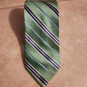 Tommy Hilfiger Men's Tie Green Stripe Diagonal